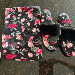 Victoria’s Secret house slippers
